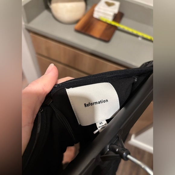 new Reformation Simone strapless bubble peplum poplin knit top in black - Picture 7 of 8